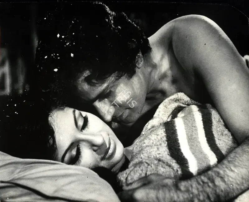Pereira, Peter (Cinematographer), Aa Gale Lag Jaa, 1973 | Photographic Still | CinemaEducation | 00883660