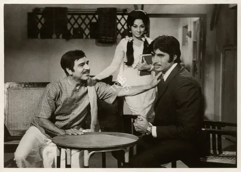 Kapadia, K.H. (Cinematographer), Sanjog, 1971 | Photographic Still | CinemaEducation | 00809085