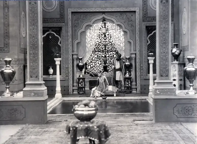 Karani, Pesi (Director), Dagabaz Ashak, 1932 | Photographic Still | CinemaEducation | 00884785
