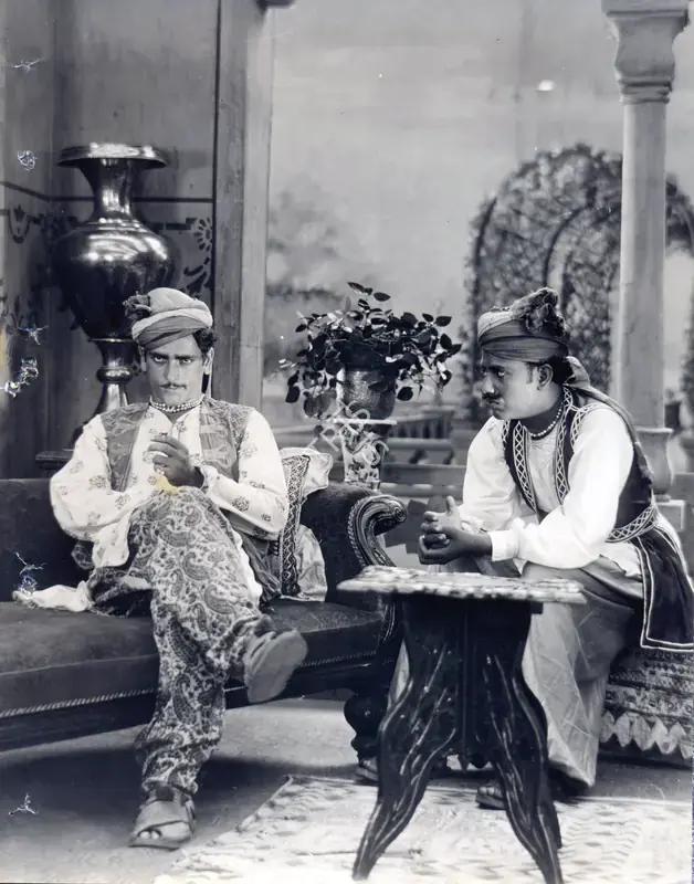 Karani, Pesi (Director), Dagabaz Ashak, 1932 | Photographic Still | CinemaEducation | 00884784