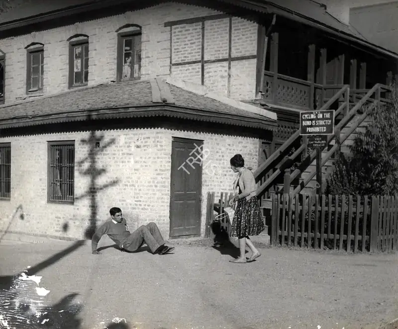 Kapadia, K.H. (Cinematographer), Yeh Rastey Hain Pyar Ke, 1963 | Photographic Still | CinemaEducation | 00888421