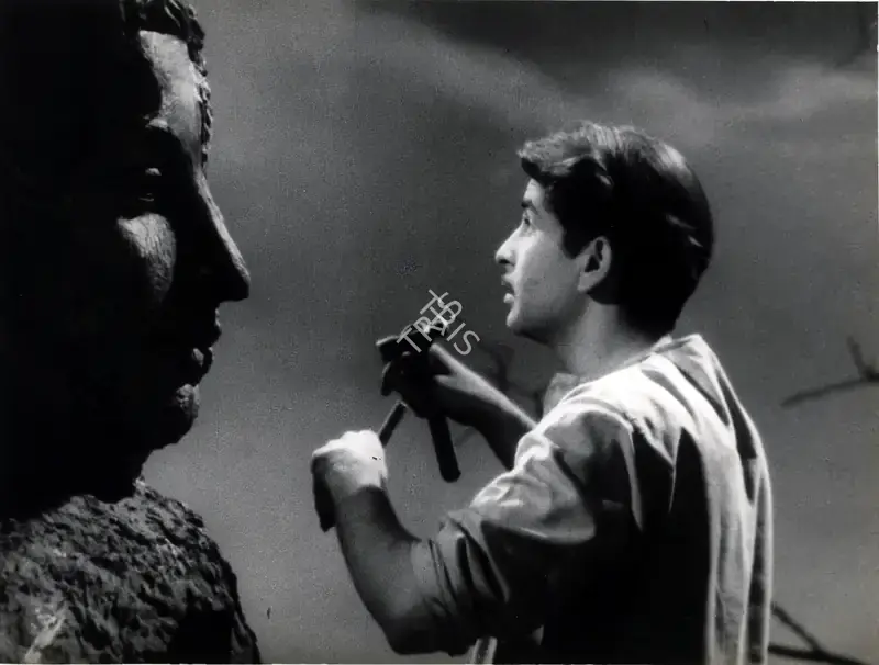Reddy, V.N. (Cinematographer), Aag, 1948 | Photographic Still | CinemaEducation | 00883690