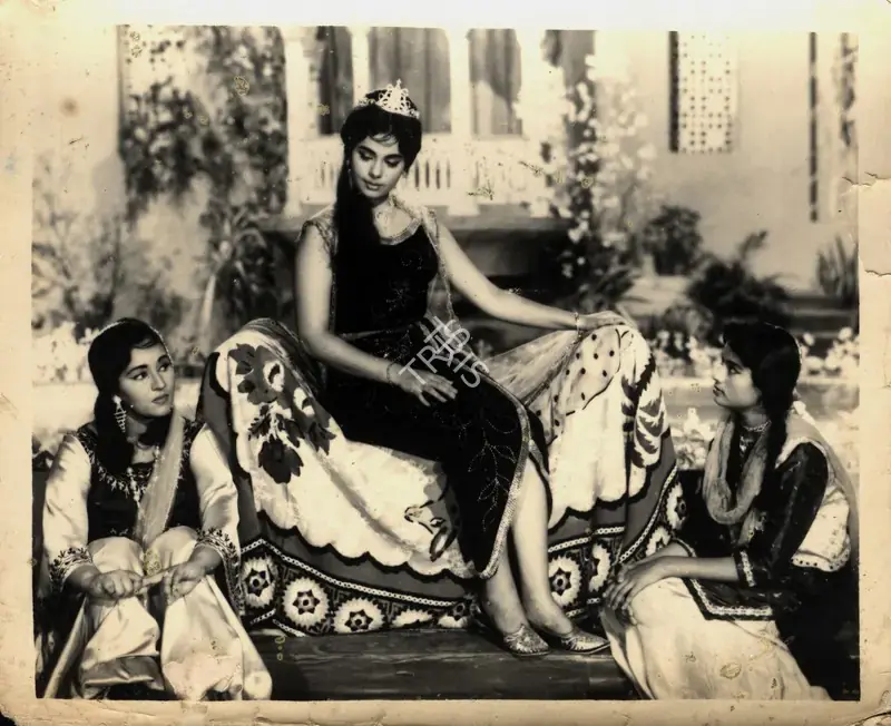 Bhojwani (Producer), Khakaan, 1965 | Photographic Still | CinemaEducation | 00889187