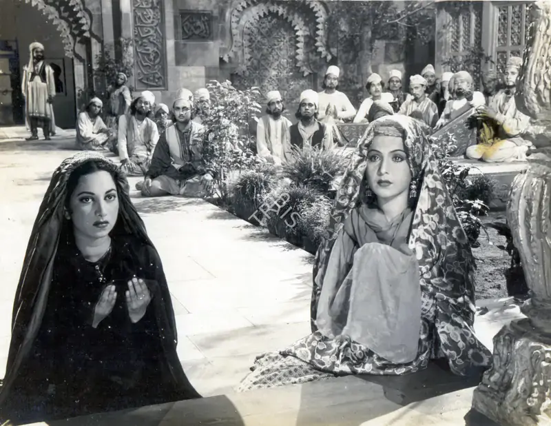 Avadhut, V. (Cinematographer), Mirza Ghalib, 1954 | Photographic Still | CinemaEducation | 00886369