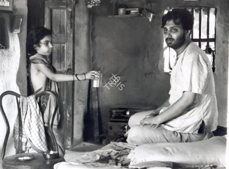 Roy, Soumendu (Cinematographer), Teen Kanya, 1961 | Photographic Still | CinemaEducation | 00891497