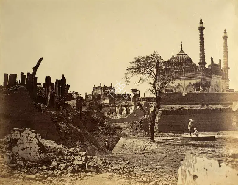 Beato, Felice (Photographer). Battery near the Begum Kothi, Lucknow - India after Mutiny. Albumen print hinged on thin paper, March-April 1858 | Antiquarian Photograph | Photography | 00116299