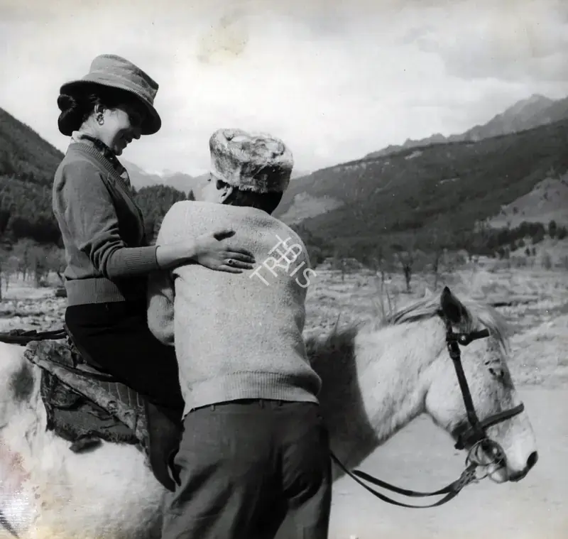 Kapadia, K.H. (Cinematographer), Yeh Rastey Hain Pyar Ke, 1963 | Photographic Still | CinemaEducation | 00888424