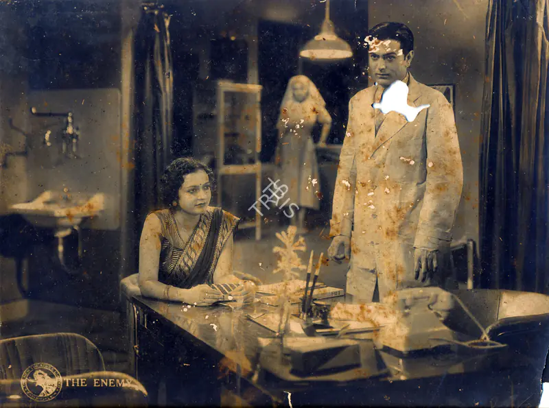 Bose, Nitin (Cinematographer), Dushman, 1939 | Photographic Still | CinemaEducation | 00885115