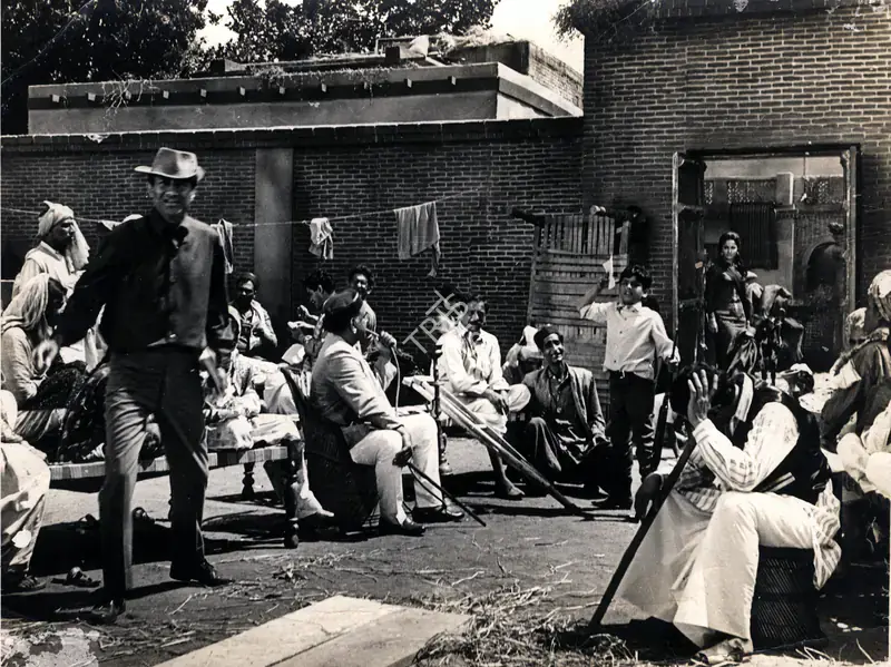 Dev (Producer), Prem Pujari, 1970 | Photographic Still | CinemaEducation | 00887112