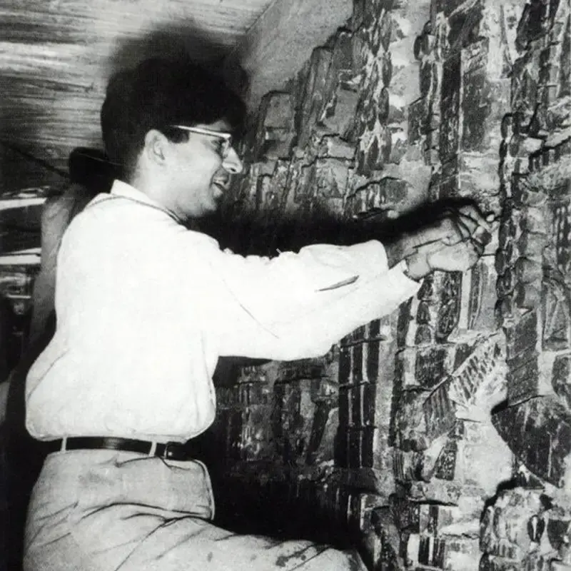 Unknown (Photographer). K. G. Subramanyan firing a mural at Ravindralaya, Lucknow, 1963 | Contemporary Photograph