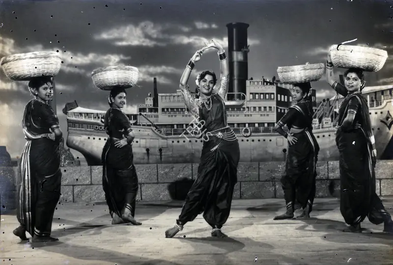 Bilimoria, Minoo (Cinematographer), Chhoo Mantar, 1956 | Photographic Still | CinemaEducation | 00884728