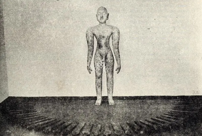 Rimzon, N.N. (Artist). Man with Swords. Fiberglass and Iron, 1991 | Journal of Arts & Ideas, March 1995 | Sculpture | Scholarship | 00676909