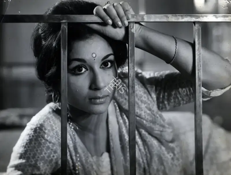 Pathare, Jaywant (Cinematographer), Anupama, 1966 | Photographic Still | CinemaEducation | 00883963