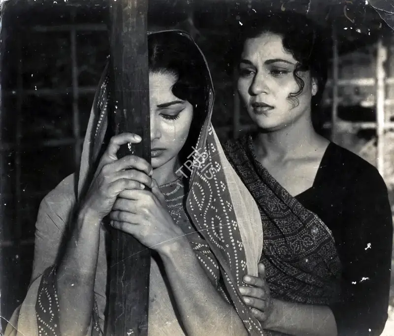 Bhattacharjee, Apurba (Cinematographer), Mujhe Jeene Do, 1963 | Photographic Still | CinemaEducation | 00886512
