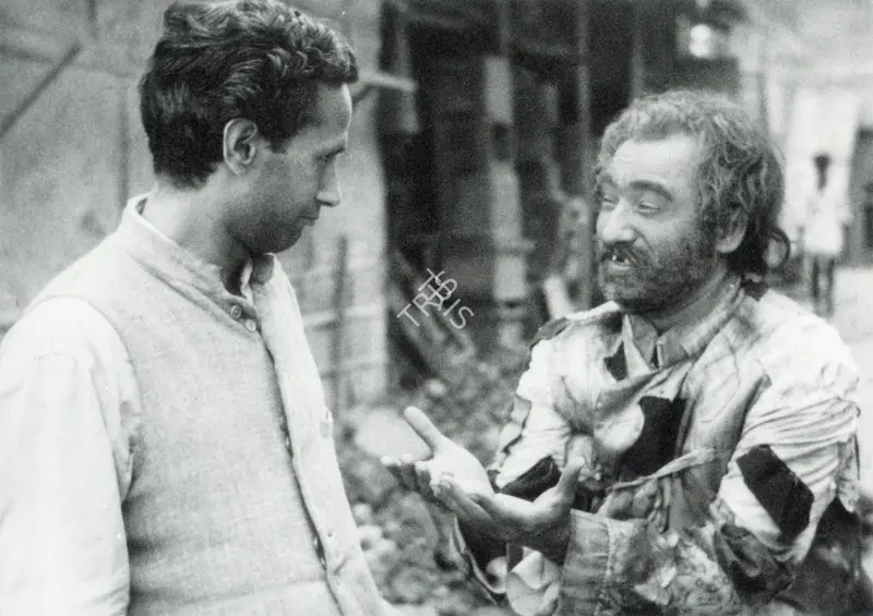 Ratra, V. (Cinematographer), Funtoosh, 1956 | Working Still | CinemaEducation | 00666647