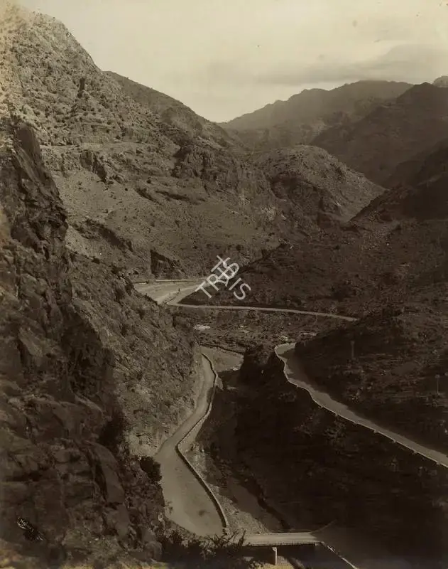 Holmes, Randolph Bezzant (Photographer). Ali Masjid, Khyber Pass. Silver gelatin print, n.d. | Antiquarian Photograph | Photography | 00115635
