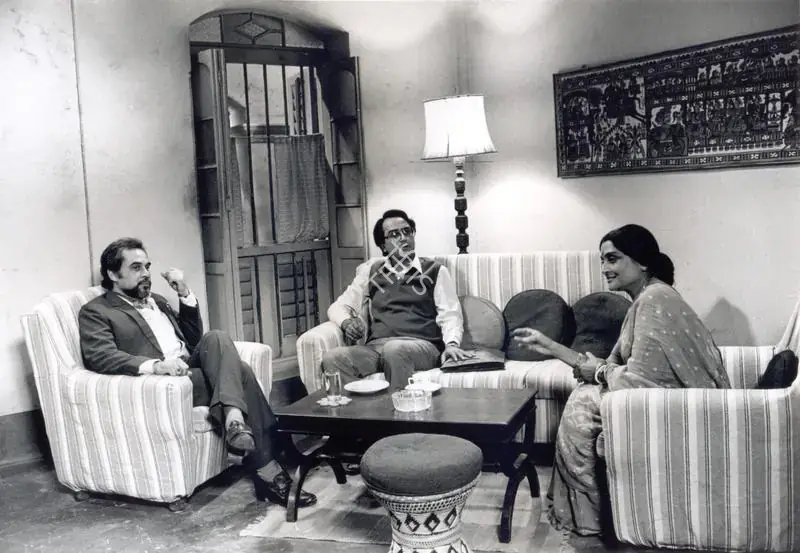 Malik, Ravi (Cinematographer), Ganashatru, 1990 | Photographic Still | CinemaEducation | 00891121