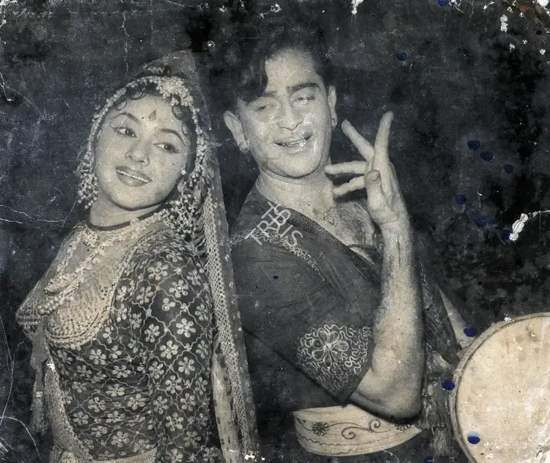 Pathare, Jaywant (Cinematographer), Aashiq, 1962 | Photographic Still | CinemaEducation | 00883755