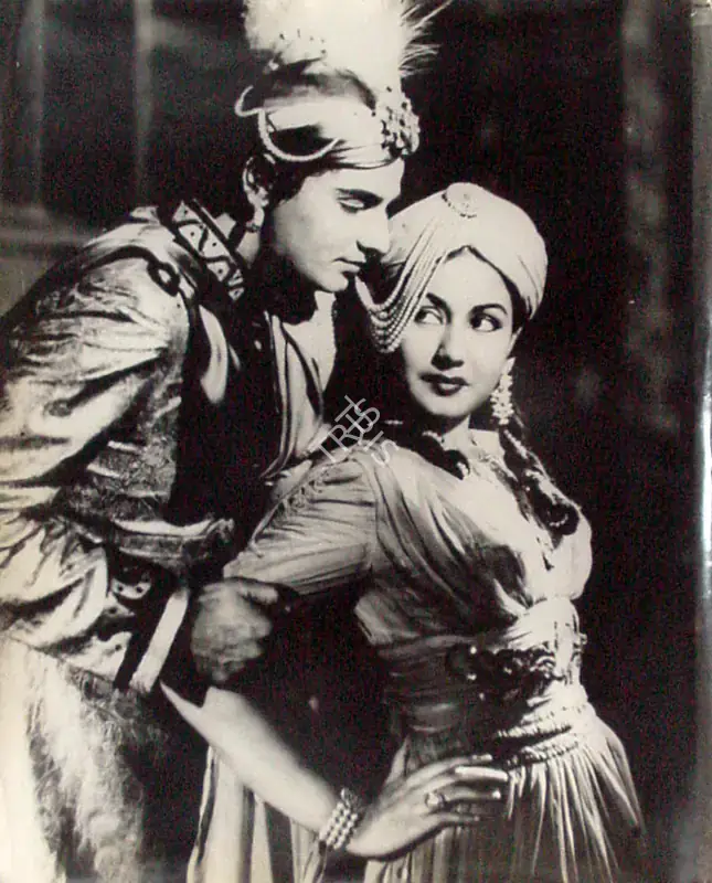 Wadadeker, Anant (Cinematographer), Aladdin Aur Jaadui Chiraag, 1952 | Photographic Still | CinemaEducation | 00883826