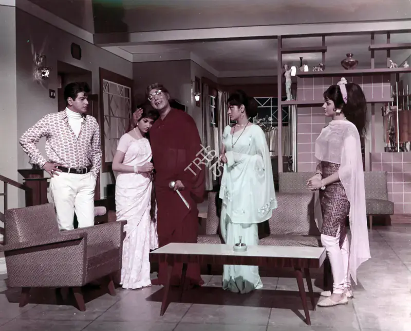 Menon, Vasu (Producer), Waris, 1969 | Photographic Still | CinemaEducation | 00888383