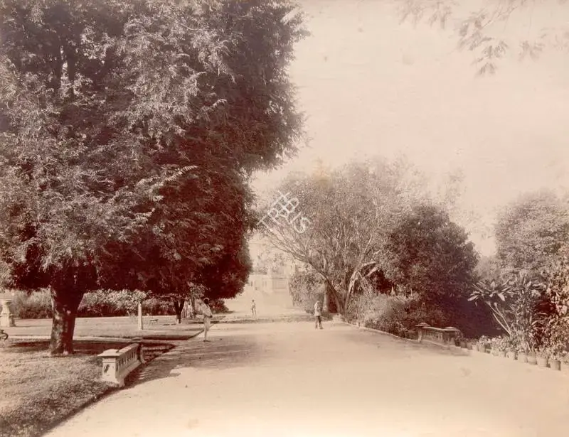 Sache, John Edward (Photographer). Cawnpore Well - Eleven views at Lucknow and elsewhere. Albumen print pasted on mount, c.1875 | Antiquarian Photograph | Photography | 00116240