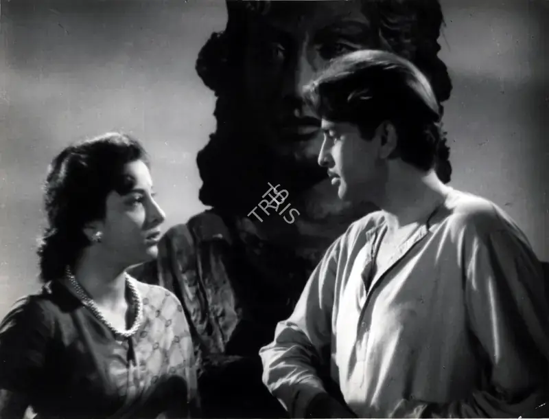 Reddy, V.N. (Cinematographer), Aag, 1948 | Photographic Still | CinemaEducation | 00883688