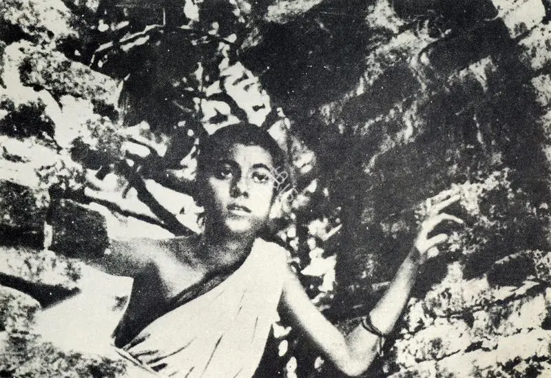 Mitra, Subrata (Cinematographer), Pather Panchali, 1955. Durga's unfinished desire : Pather Panchali | Photographic Still, Journal of Arts & Ideas, January 1993 | CinemaEducation | 00710324