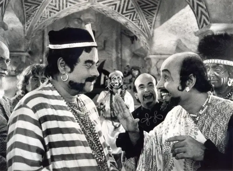 Roy, Soumendu (Cinematographer), Goopy Gyne Bagha Byne, 1969 | Photographic Still | CinemaEducation | 00891188