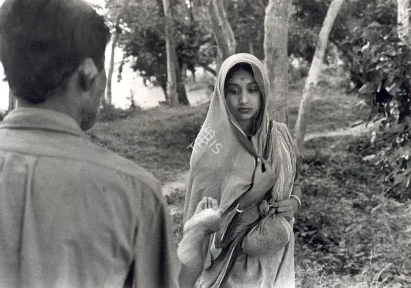 Roy, Soumendu (Cinematographer), Ashani Sanket, 1973 | Photographic Still | CinemaEducation | 00891035