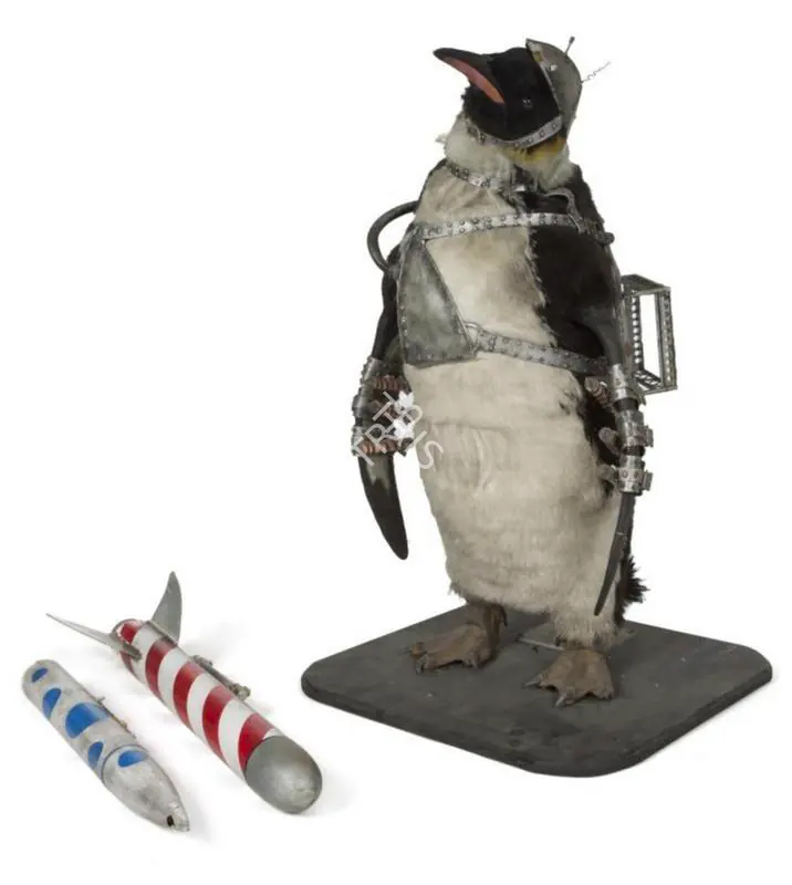 Burton, Tim (Producer), Batman Returns, 1992 | Prop | CinemaEducation | 00790430