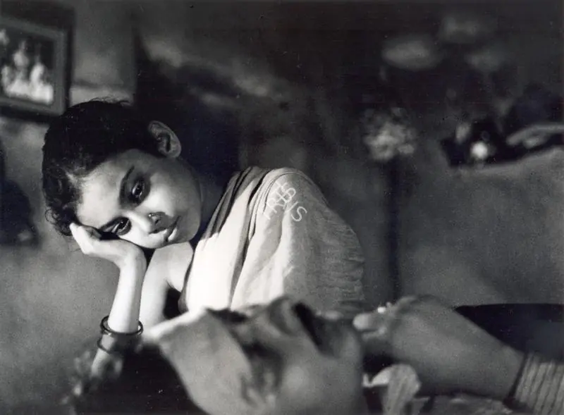 Roy, Soumendu (Cinematographer), Teen Kanya, 1961 | Photographic Still | CinemaEducation | 00891496