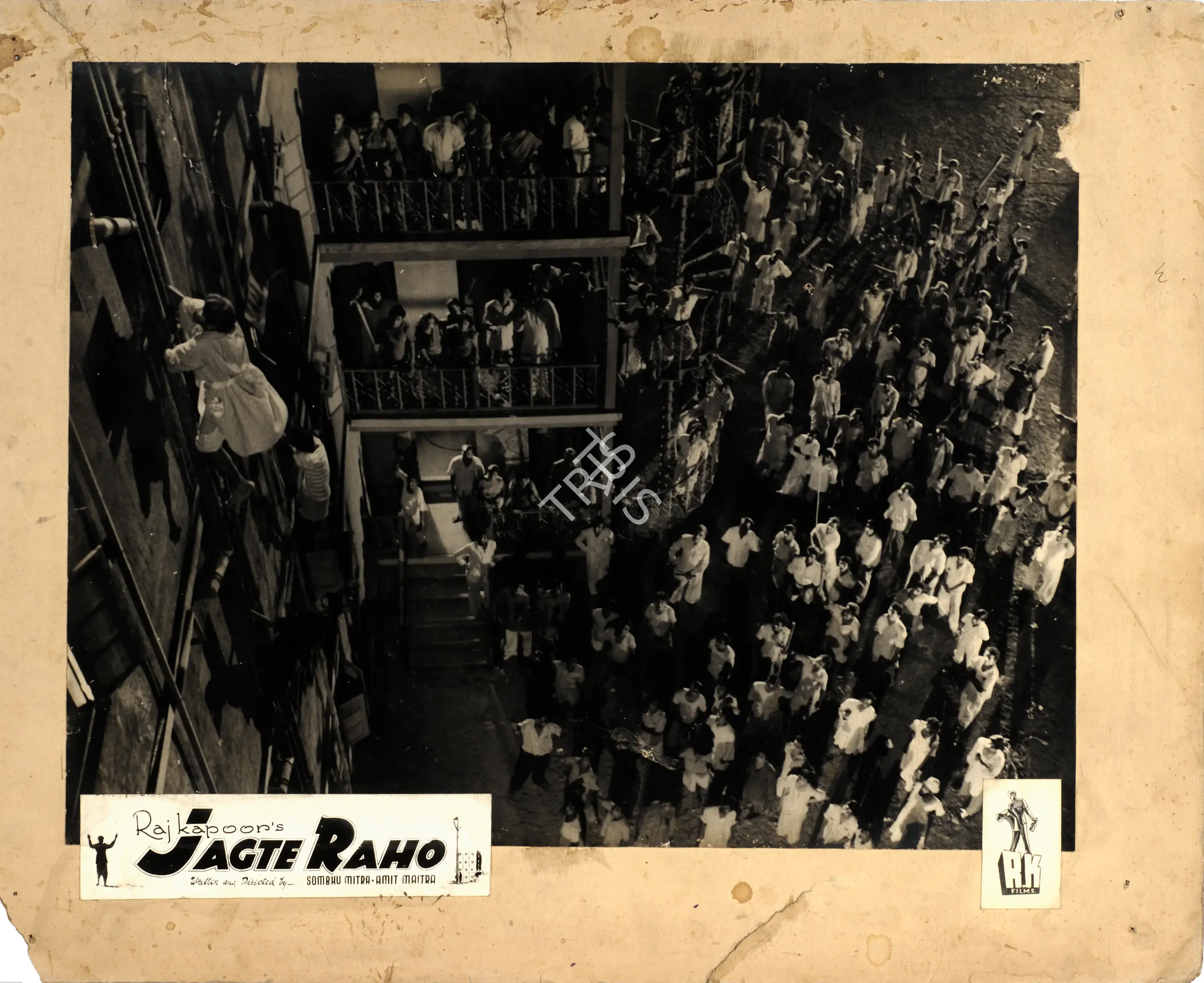 Karmakar, Radhu (Cinematographer), Jagte Raho, 1956 | Photographic Still Mounted on Lobby Card | CinemaEducation | 00765098