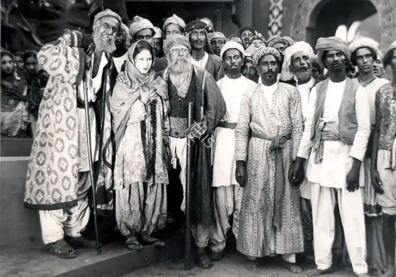 Karani, Pesi (Director), Dagabaz Ashak, 1932 | Photographic Still | CinemaEducation | 00884787