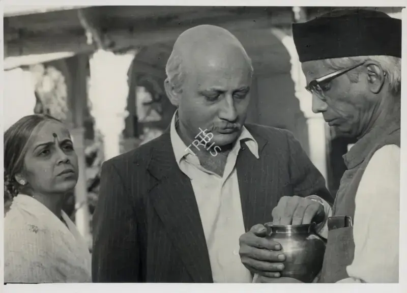 Tandon, Adeep (Cinematographer), Saaransh, 1984 | Photographic Still | CinemaEducation | 00809036