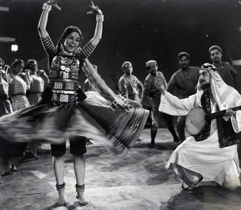 Kapoor, Surinder (Producer), Jabse Tumhen Dekha Hai, 1963 | Photographic Still | CinemaEducation | 00885607