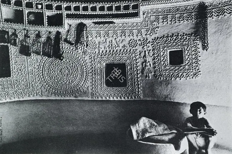 Bhatt, Jyoti (Photographer). Village House, Kutch. 1975 | Contemporary Photograph, Art Heritage, 1994-1995 | FineArts | 00529933