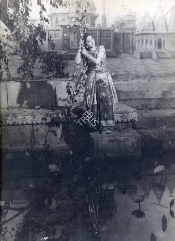 Bhatt, Shanker (Producer), Vikramaditya, 1945 | Photographic Still | CinemaEducation | 00888356