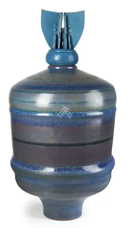 Daroz, P.R. (Artist). Untitled. Ceramic, n.d. | Sculpture  | 00868452