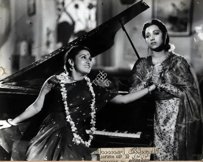 Irani, Faredoon A. (Cinematographer), Anmol Ghadi, 1946 | Photographic Still | CinemaEducation | 00883948