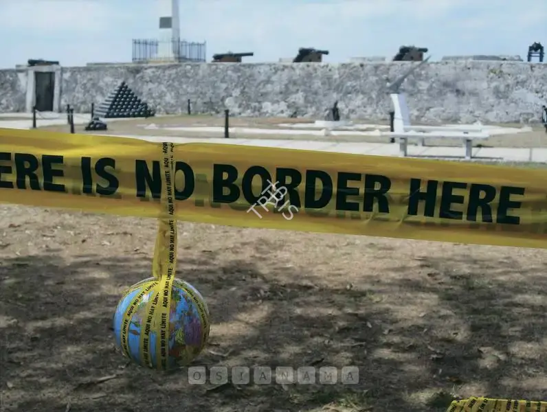 Gupta, Shilpa (Artist). There Is No Border Here. Digital Print on archival paper, 2006 | Print | FineArts | 00576436