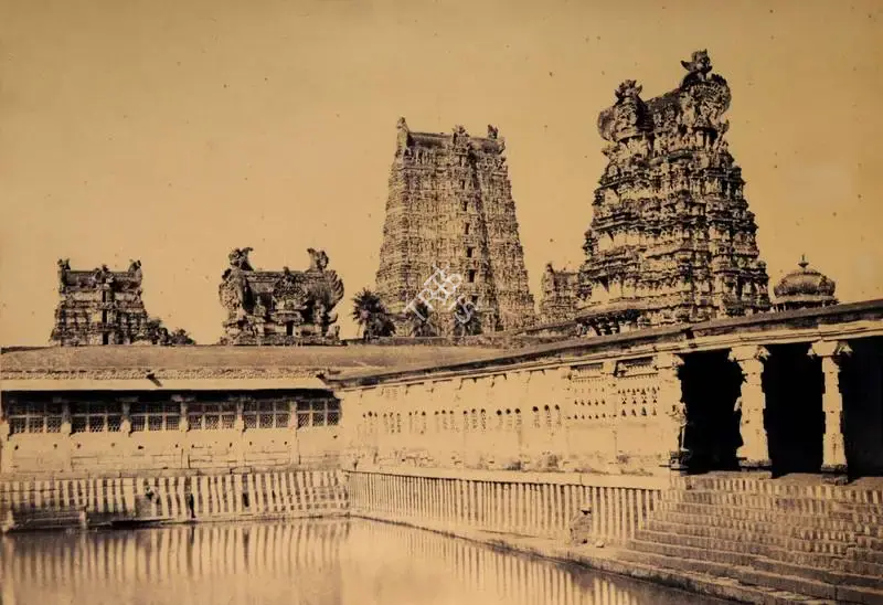 Tripe, Capt. Linnaeus (Photographer). Views of the Sacred Tank in the great Pagoda, Madura - From the album "Photographic views in Madura Part 1 (1860)" By Captain L.. Tripe, Government Photographer With Descriptive Notes, By M. Norman, ESQ., M.C.S. 1858". Albumen print from waxed paper negative, 1858 | Antiquarian Photograph | Photography | 00116039