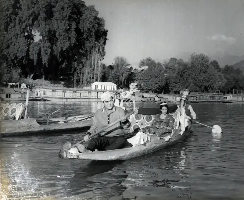 Kapadia, K.H. (Cinematographer), Yeh Rastey Hain Pyar Ke, 1963 | Photographic Still | CinemaEducation | 00888428