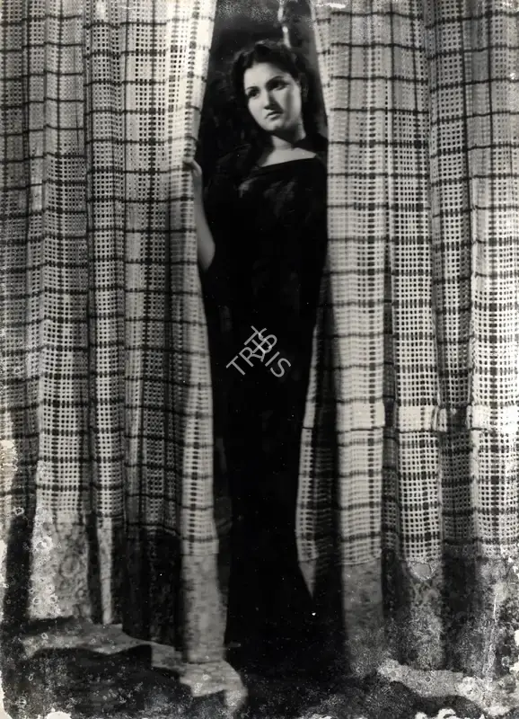 Issac, P. (Cinematographer), Jugnu, 1947 | Photographic Still | CinemaEducation | 00885783