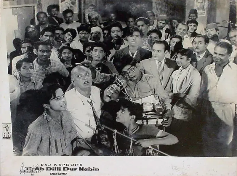 Pathare, Jaywant (Cinematographer), Ab Dilli Dur Nahin, 1957 | Lobby Card | CinemaEducation | 00829261