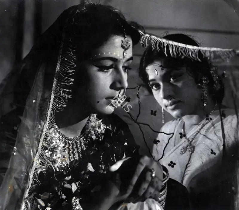 Pathare, Jaywant (Cinematographer), Aashiq, 1962 | Photographic Still | CinemaEducation | 00883754