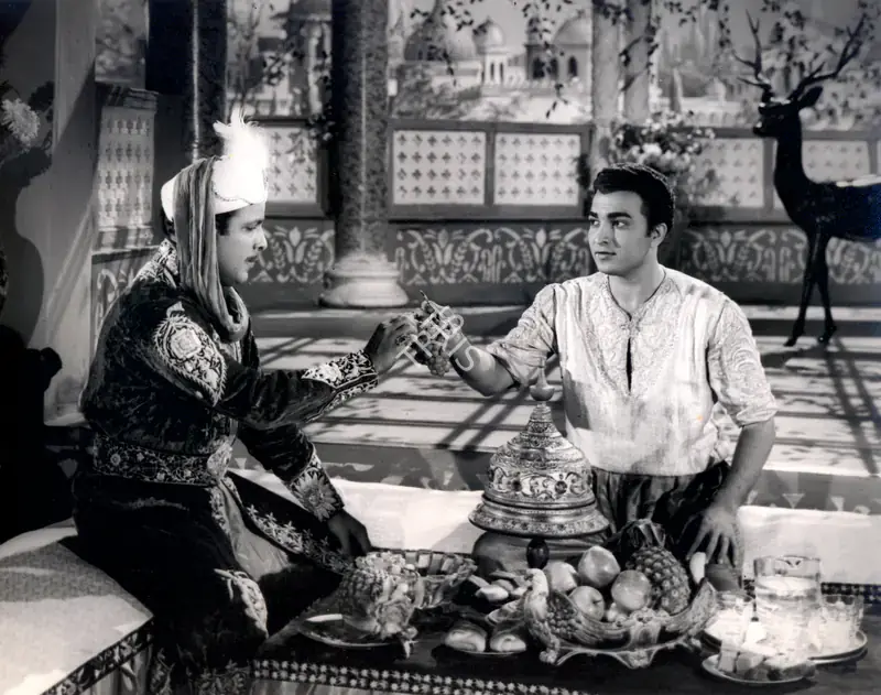 Mehra, F.C. (Producer), Qaidi, 1957 | Photographic Still | CinemaEducation | 00887397