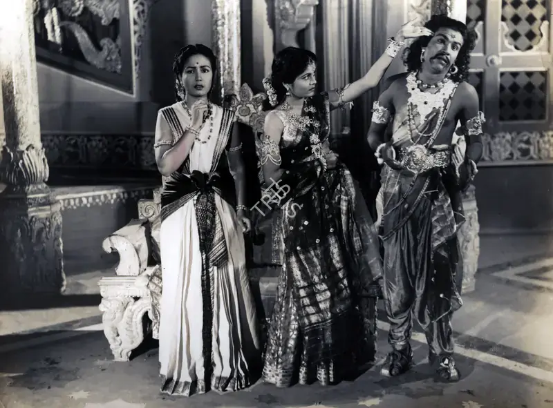 Wadadeker, Anant (Cinematographer), Laxmi Narayan, 1951 | Photographic Still | CinemaEducation | 00886002