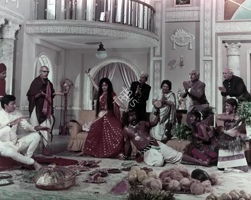Menon, Vasu (Producer), Waris, 1969 | Photographic Still | CinemaEducation | 00888382