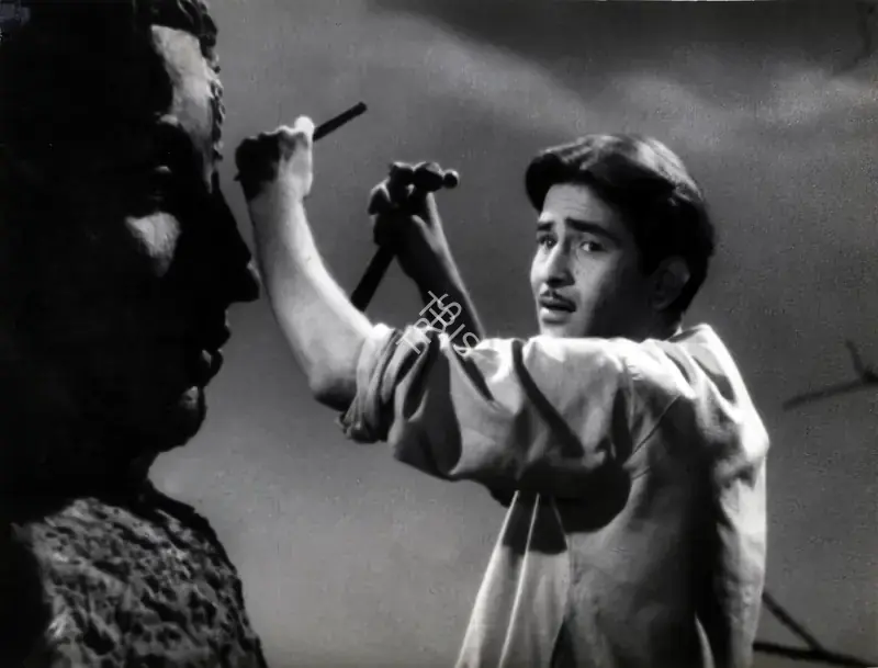 Reddy, V.N. (Cinematographer), Aag, 1948 | Photographic Still | CinemaEducation | 00883691