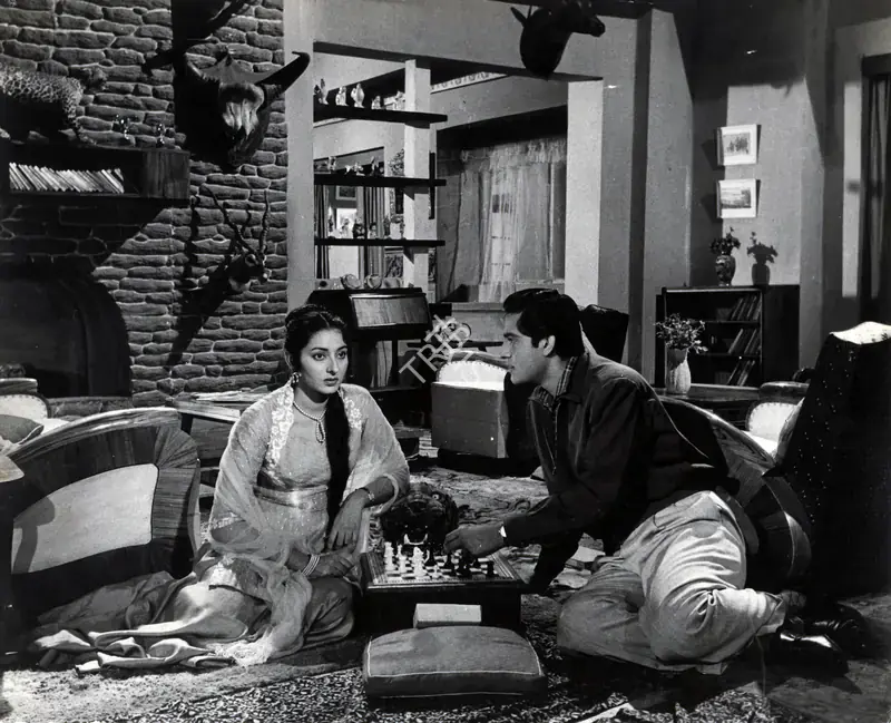 Dhuri, D.K. (Cinematographer), Love In Simla, 1960 | Photographic Still | CinemaEducation | 00886052